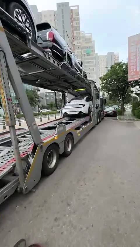 Очередной автовоз за неделю