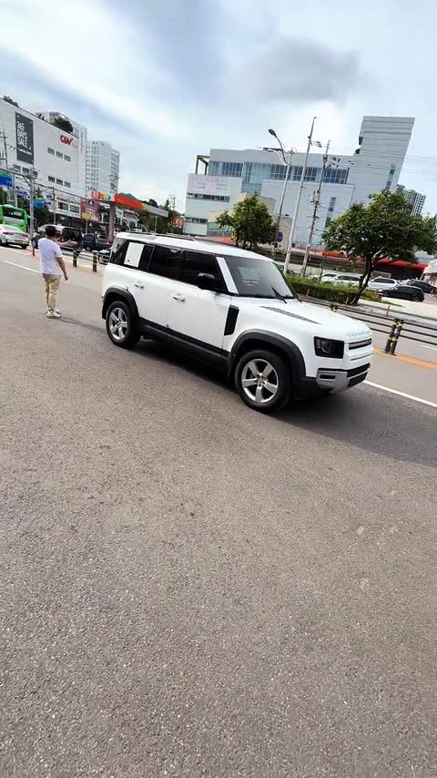 Land Rover Defender