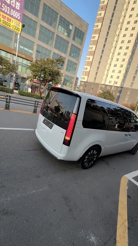 Hyundai Staria